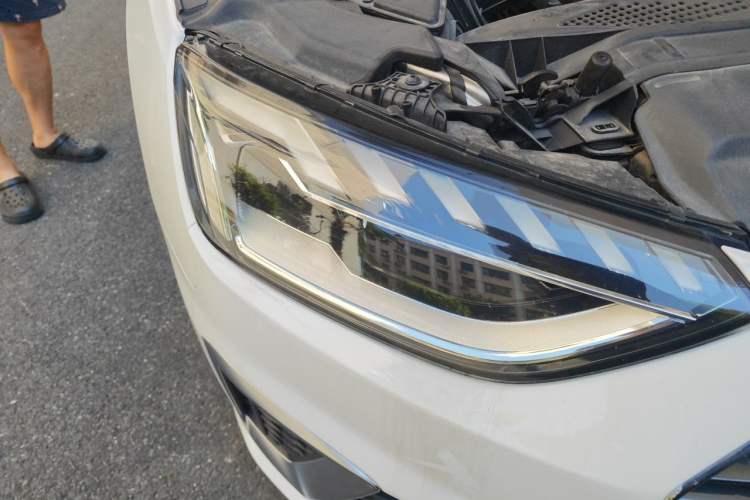 Used Audi A4L 2020 40 TFSI Fashion Dynamic Model Right Front Headlight