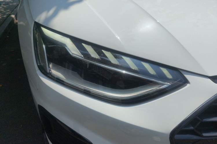 Used Audi A4L 2020 40 TFSI Fashion Dynamic Model Right Front Headlight