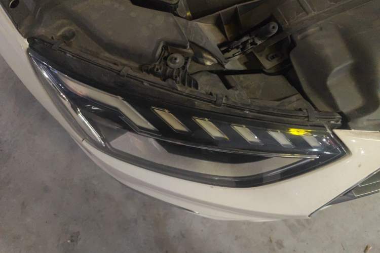 Used Audi A4L 2020 40 TFSI Fashion Dynamic Model Right Front Headlight