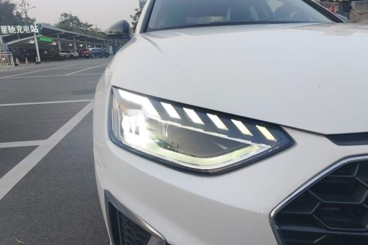 Used Audi A4L 2020 40 TFSI Luxury Dynamic Model Right Front Headlight