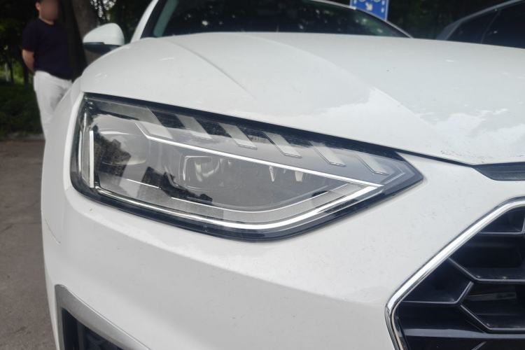 Used Audi A4L 2020 40 TFSI Fashion Dynamic Model Right Front Headlight