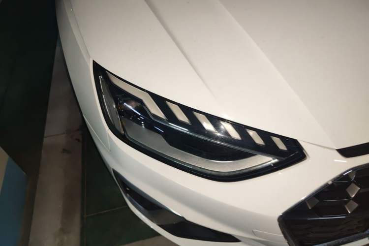 Used Audi A4L 2020 40 TFSI quattro Luxury Dynamic Model Right Front Headlight