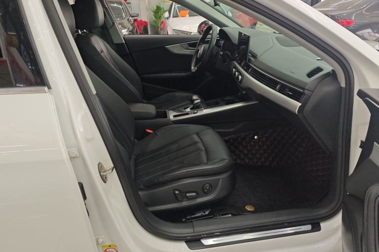 Used Audi A4L 2020 40 TFSI Fashionable and Elegant Model Right Front Seat