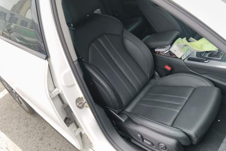 Used Audi A4L 2020 40 TFSI Fashion Dynamic Model Right Front Seat