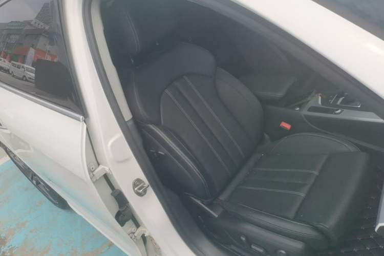 Used Audi A4L 2020 40 TFSI Luxury Dynamic Model Right Front Seat