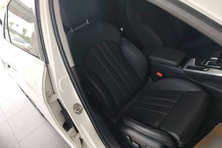 Used Audi A4L 2020 40 TFSI Fashion Dynamic Model Right Front Seat
