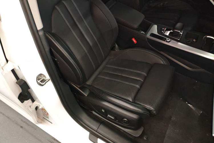 Used Audi A4L 2020 40 TFSI Fashion Dynamic Model Right Front Seat