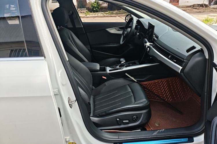 Used Audi A4L 2020 40 TFSI Fashionable and Elegant Model Right Front Seat
