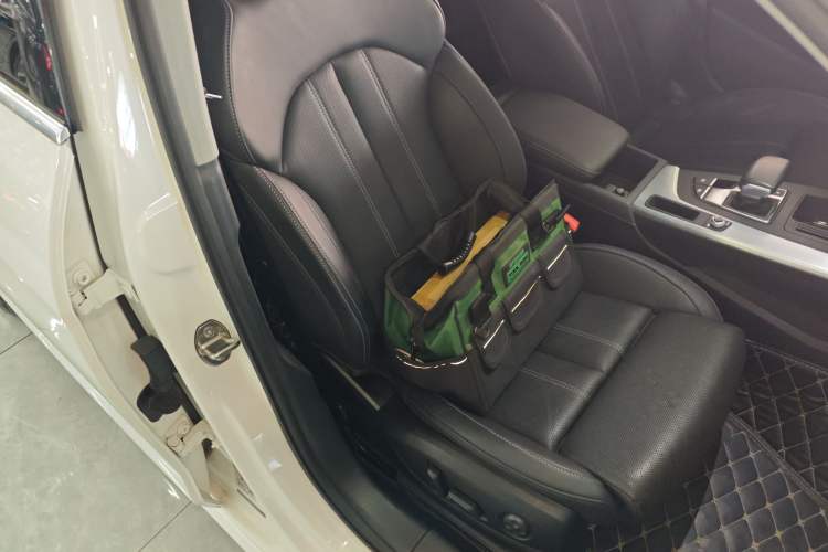 Used Audi A4L 2020 40 TFSI Luxury Dynamic Model Right Front Seat