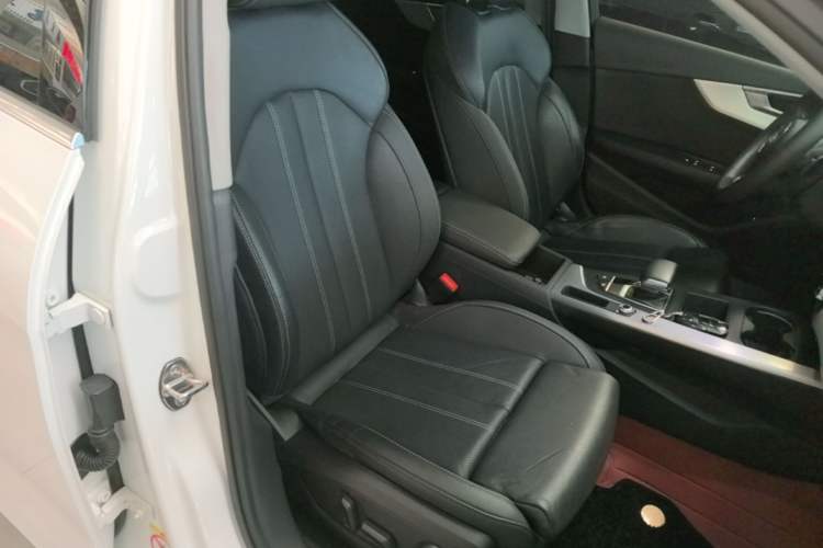 Used Audi A4L 2020 40 TFSI Fashion Dynamic Model Right Front Seat