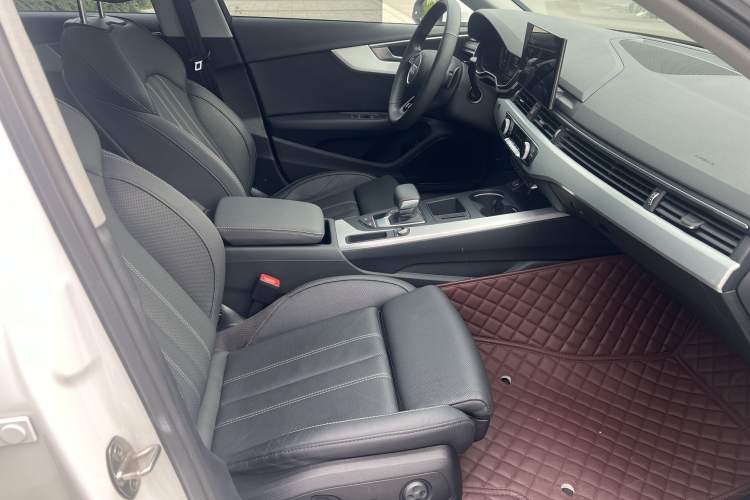 Used Audi A4L 2020 40 TFSI Fashion Dynamic Model Right Front Seat