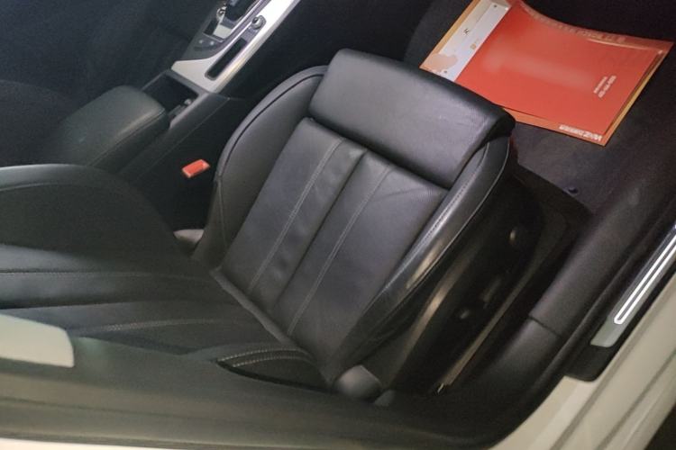 Used Audi A4L 2020 40 TFSI Luxury Dynamic Model Right Front Seat