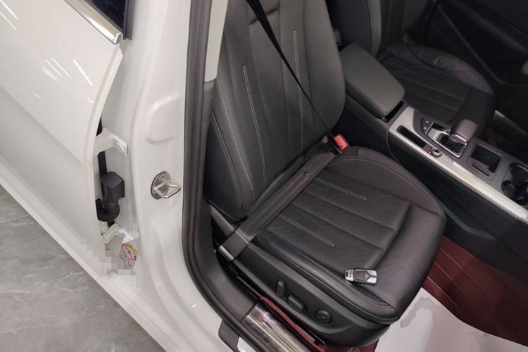 Used Audi A4L 2020 40 TFSI Fashionable and Elegant Model Right Front Seat