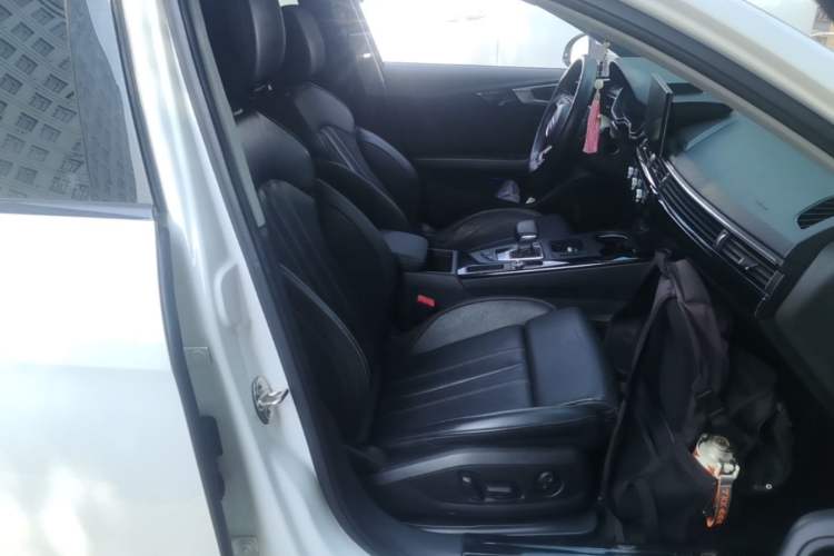 Used Audi A4L 2020 40 TFSI Fashion Dynamic Model Right Front Seat