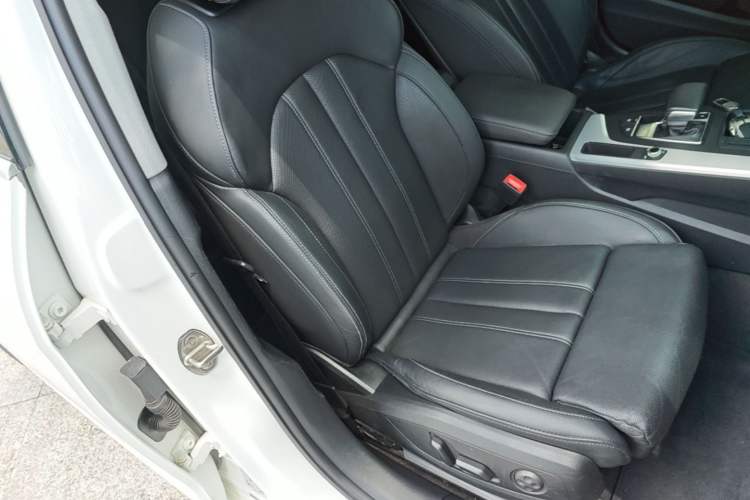 Used Audi A4L 2020 40 TFSI Fashion Dynamic Model Right Front Seat