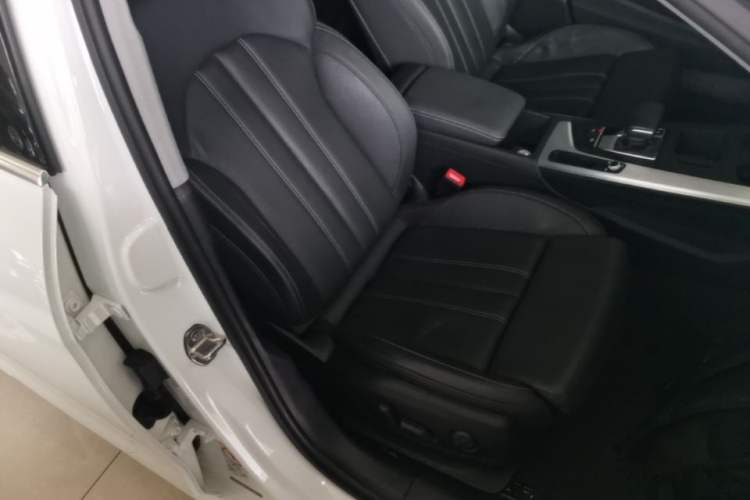 Used Audi A4L 2020 40 TFSI Fashion Dynamic Model Right Front Seat
