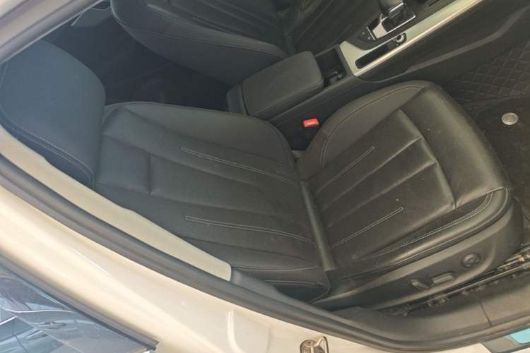 Used Audi A4L 2020 40 TFSI Fashionable and Elegant Model Right Front Seat