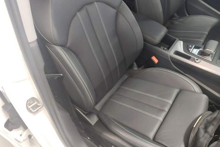 Used Audi A4L 2020 40 TFSI Fashion Dynamic Model Right Front Seat
