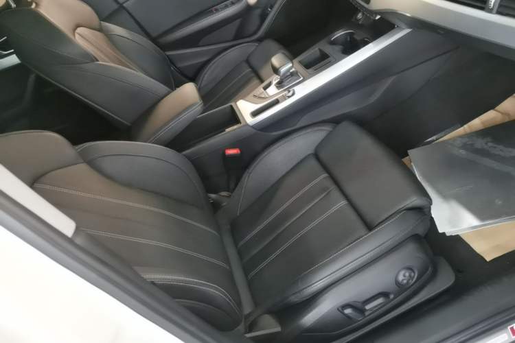 Used Audi A4L 2020 40 TFSI Fashion Dynamic Model Right Front Seat