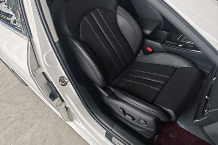 Used Audi A4L 2020 40 TFSI Fashion Dynamic Model Right Front Seat