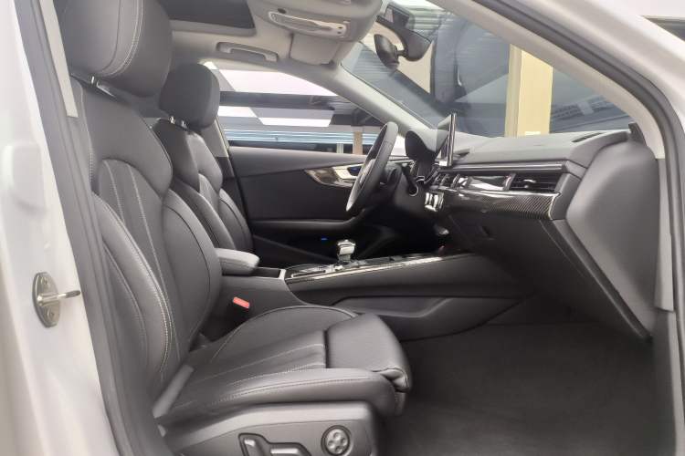 Used Audi A4L 2020 40 TFSI Fashion Dynamic Model Right Front Seat