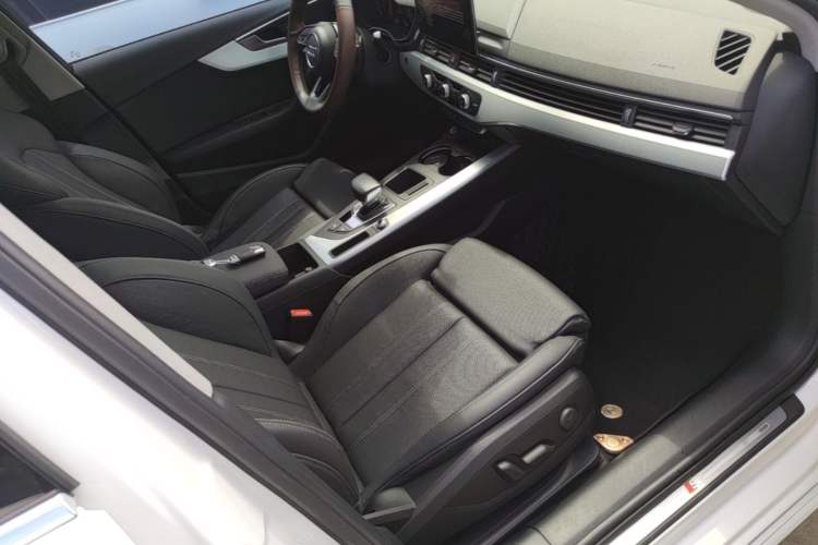Used Audi A4L 2020 40 TFSI Fashion Dynamic Model Right Front Seat