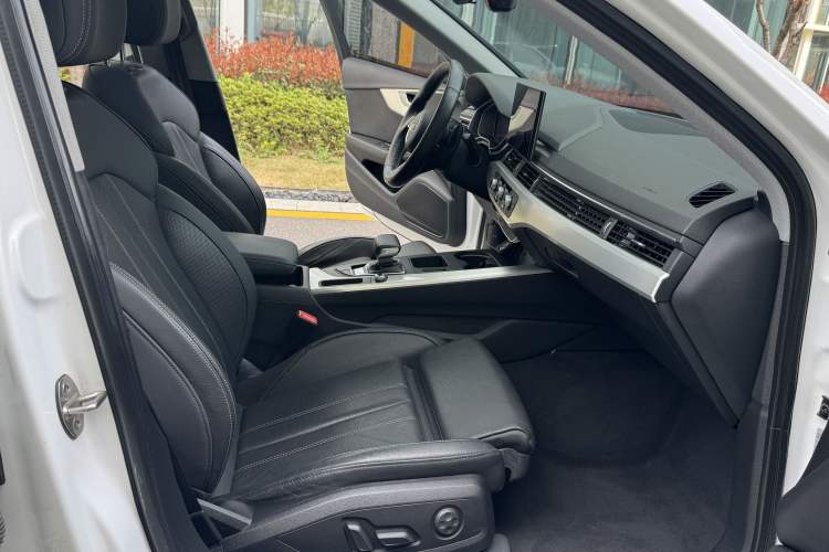 Used Audi A4L 2020 40 TFSI Fashion Dynamic Model Right Front Seat