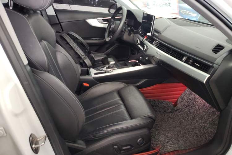 Used Audi A4L 2020 40 TFSI quattro Luxury Dynamic Model Right Front Seat