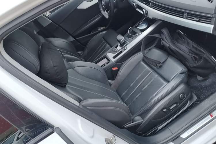 Used Audi A4L 2020 40 TFSI Fashion Dynamic Model Right Front Seat