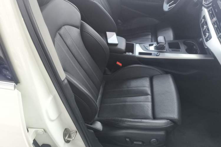 Used Audi A4L 2020 40 TFSI Fashion Dynamic Model Right Front Seat