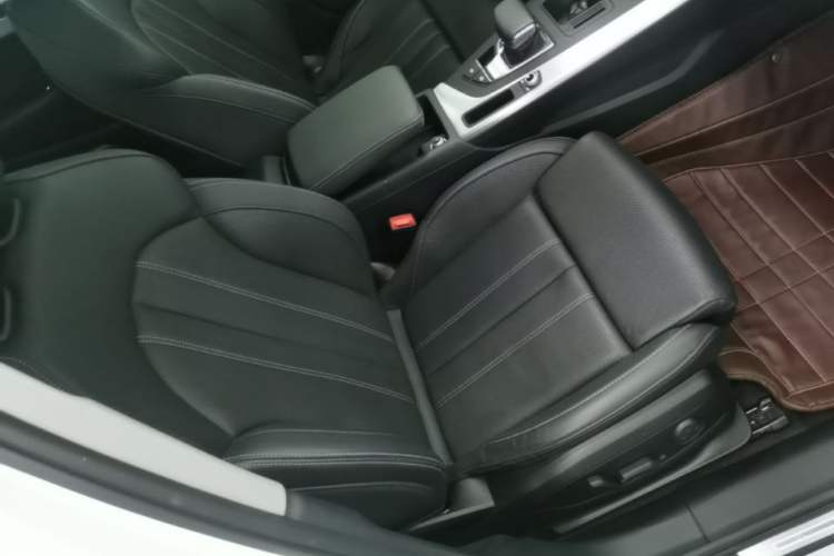 Used Audi A4L 2020 40 TFSI Fashion Dynamic Model Right Front Seat