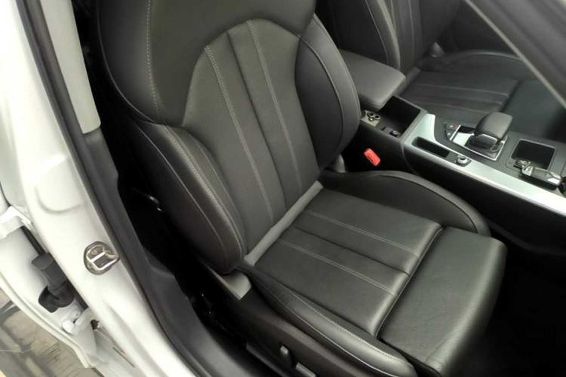Used Audi A4L 2020 40 TFSI Fashion Dynamic Model Right Front Seat