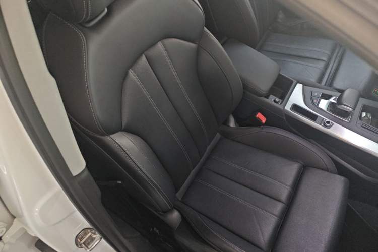 Used Audi A4L 2020 40 TFSI Fashion Dynamic Model Right Front Seat