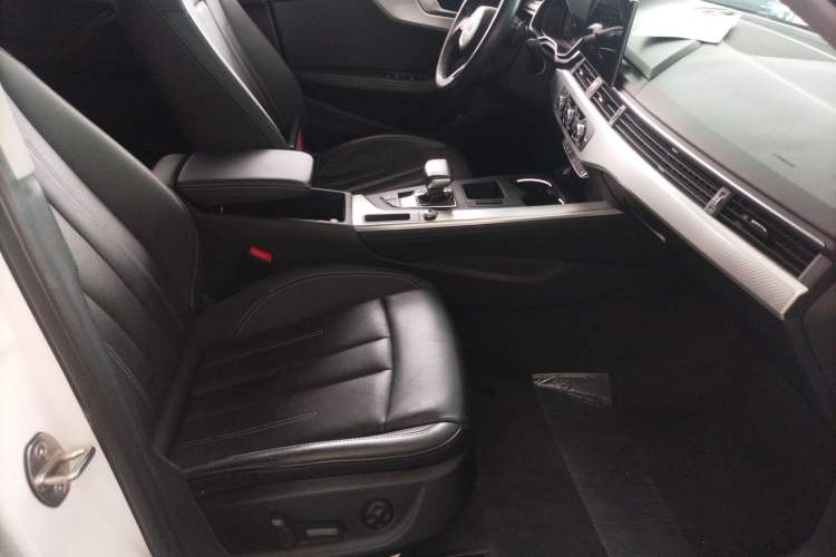 Used Audi A4L 2020 40 TFSI Fashionable and Elegant Model Right Front Seat
