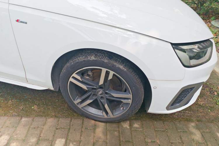 Used Audi A4L 2020 40 TFSI quattro Luxury Dynamic Model Right Front Wheel Hub