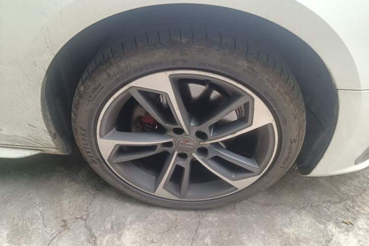Used Audi A4L 2020 40 TFSI Fashion Dynamic Model Right Front Wheel Hub