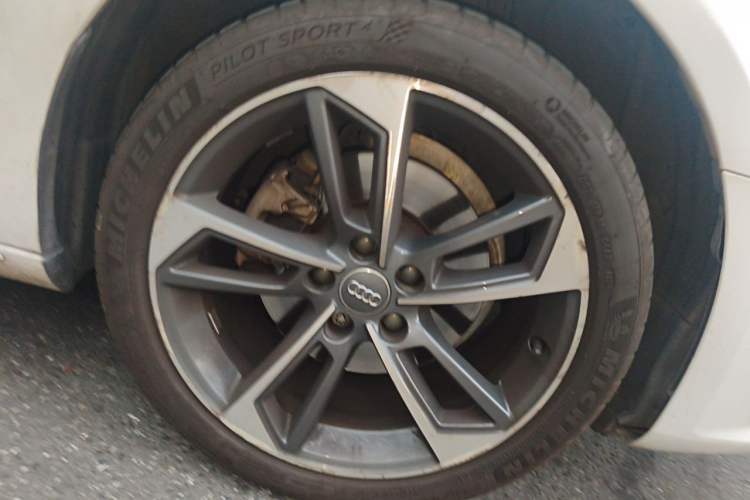 Used Audi A4L 2020 40 TFSI Fashion Dynamic Model Right Front Wheel Hub