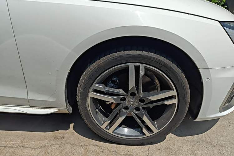 Used Audi A4L 2020 40 TFSI quattro Luxury Dynamic Model Right Front Wheel Hub