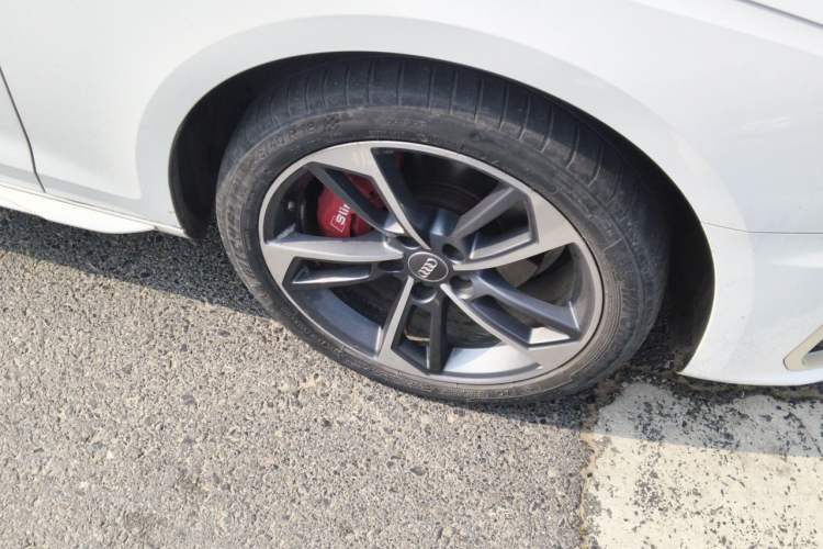 Used Audi A4L 2020 40 TFSI Fashion Dynamic Model Right Front Wheel Hub