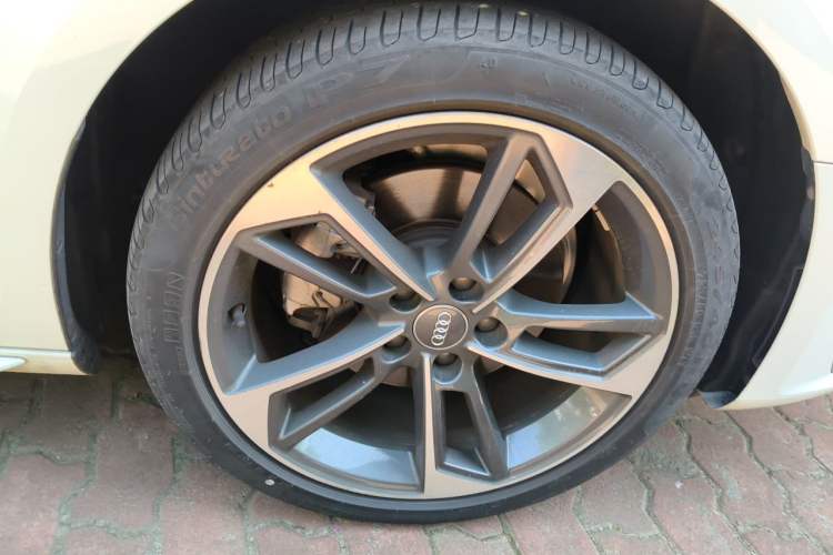 Used Audi A4L 2020 40 TFSI Fashion Dynamic Model Right Front Wheel Hub
