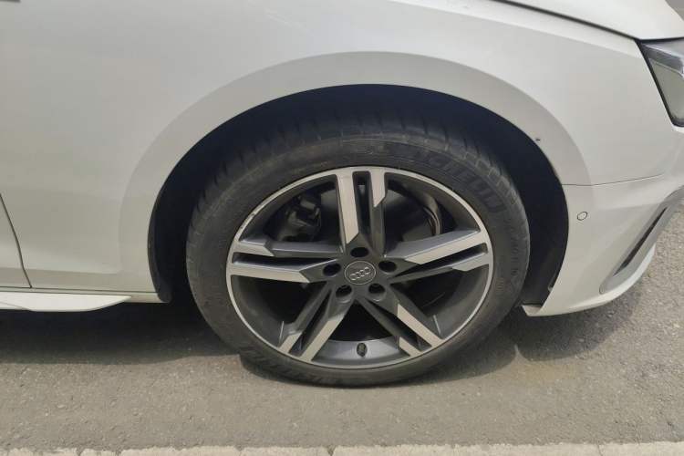 Used Audi A4L 2020 40 TFSI Luxury Dynamic Model Right Front Wheel Hub