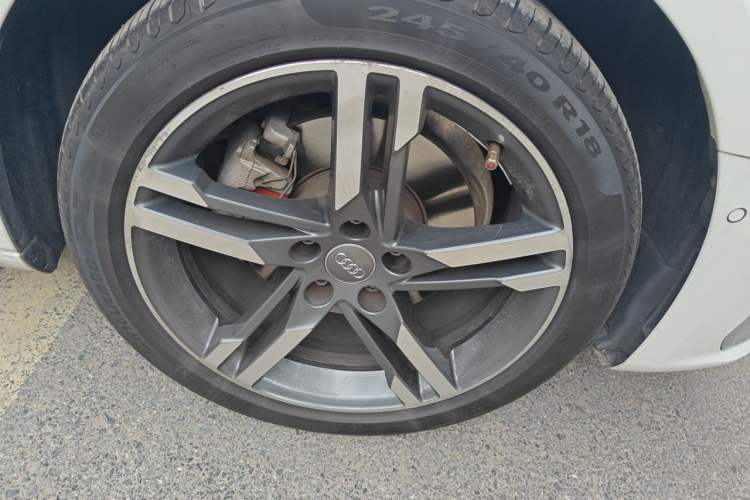 Used Audi A4L 2020 40 TFSI Luxury Dynamic Model Right Front Wheel Hub