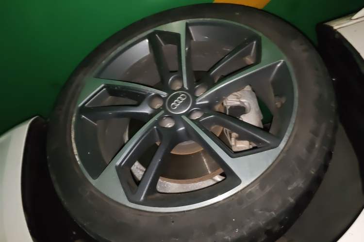 Used Audi A4L 2020 40 TFSI Fashion Dynamic Model Right Front Wheel Hub
