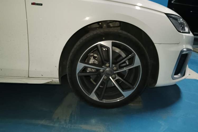 Used Audi A4L 2020 40 TFSI Fashion Dynamic Model Right Front Wheel Hub