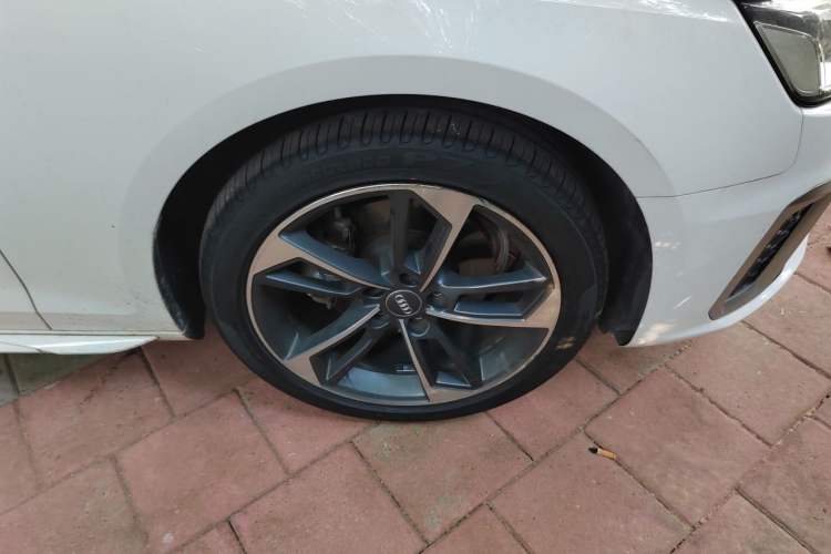 Used Audi A4L 2020 40 TFSI Fashion Dynamic Model Right Front Wheel Hub