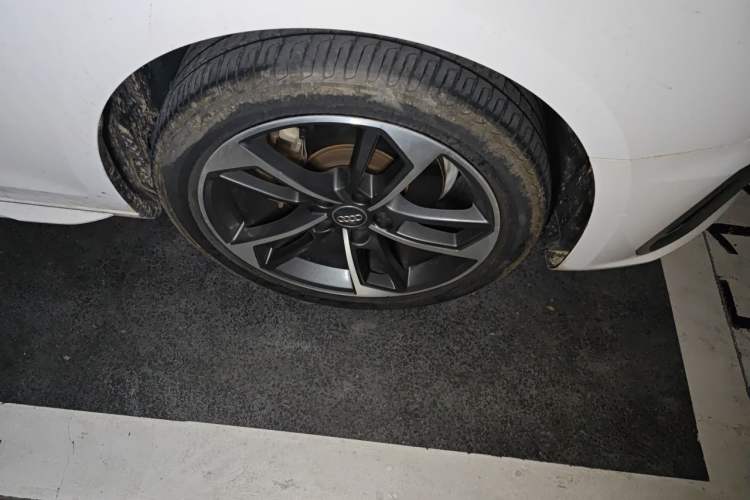 Used Audi A4L 2020 40 TFSI Fashion Dynamic Model Right Front Wheel Hub