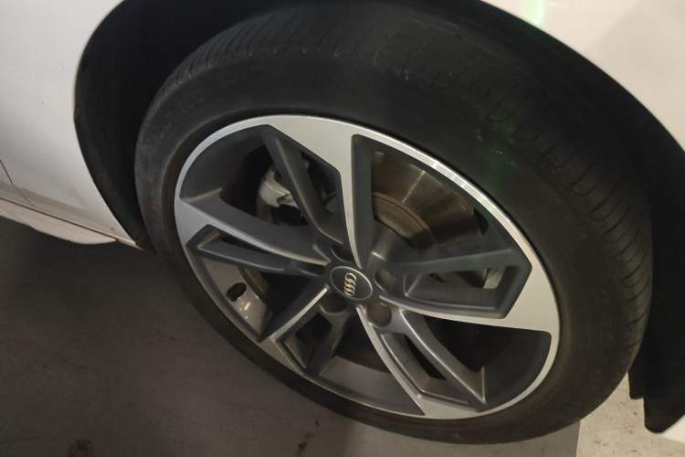 Used Audi A4L 2020 40 TFSI Fashion Dynamic Model Right Front Wheel Hub