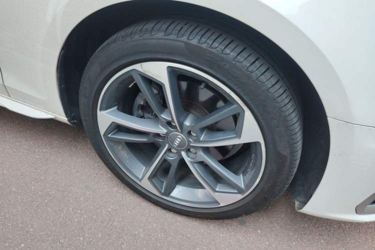 Used Audi A4L 2020 40 TFSI Fashion Dynamic Model Right Front Wheel Hub