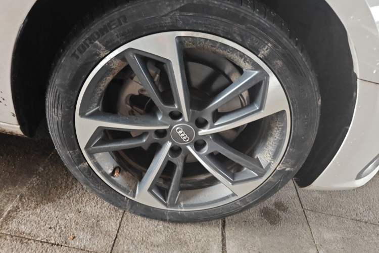 Used Audi A4L 2020 40 TFSI Fashion Dynamic Model Right Front Wheel Hub