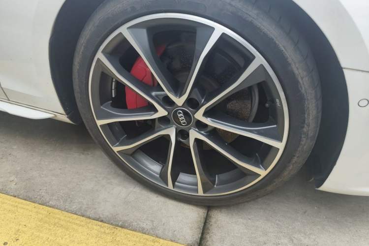 Used Audi A4L 2020 45 TFSI quattro Prestige Dynamic Edition Right Front Wheel Hub